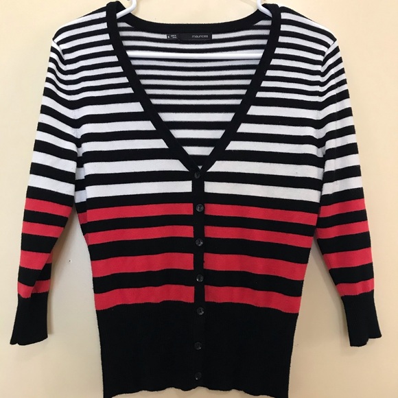 NEW Maurices Womens Black Grey Chevron Stripe Knit Relaxed Fit Long Sleeved Top